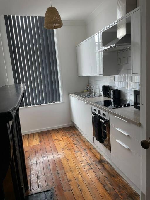 Spacious Flat For 6 City Center Gs305 셰필드 외부 사진